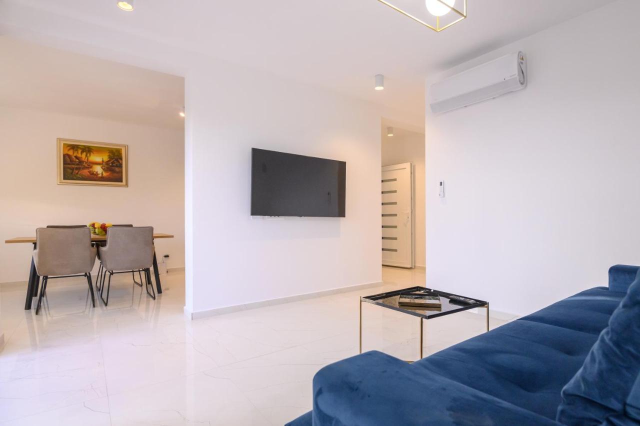 Luxury Apartments Leonika ビビニェ エクステリア 写真