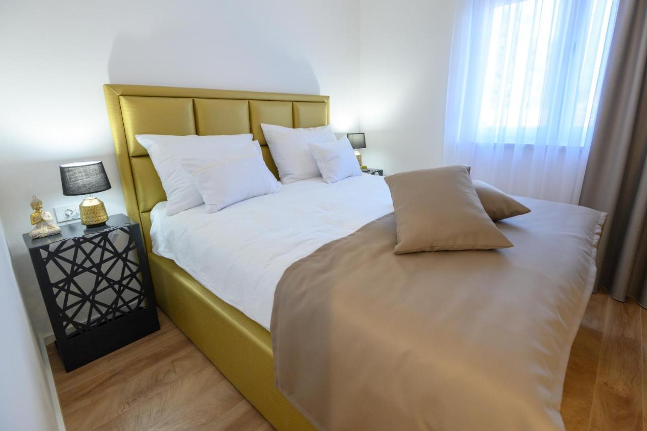 Luxury Apartments Leonika ビビニェ エクステリア 写真