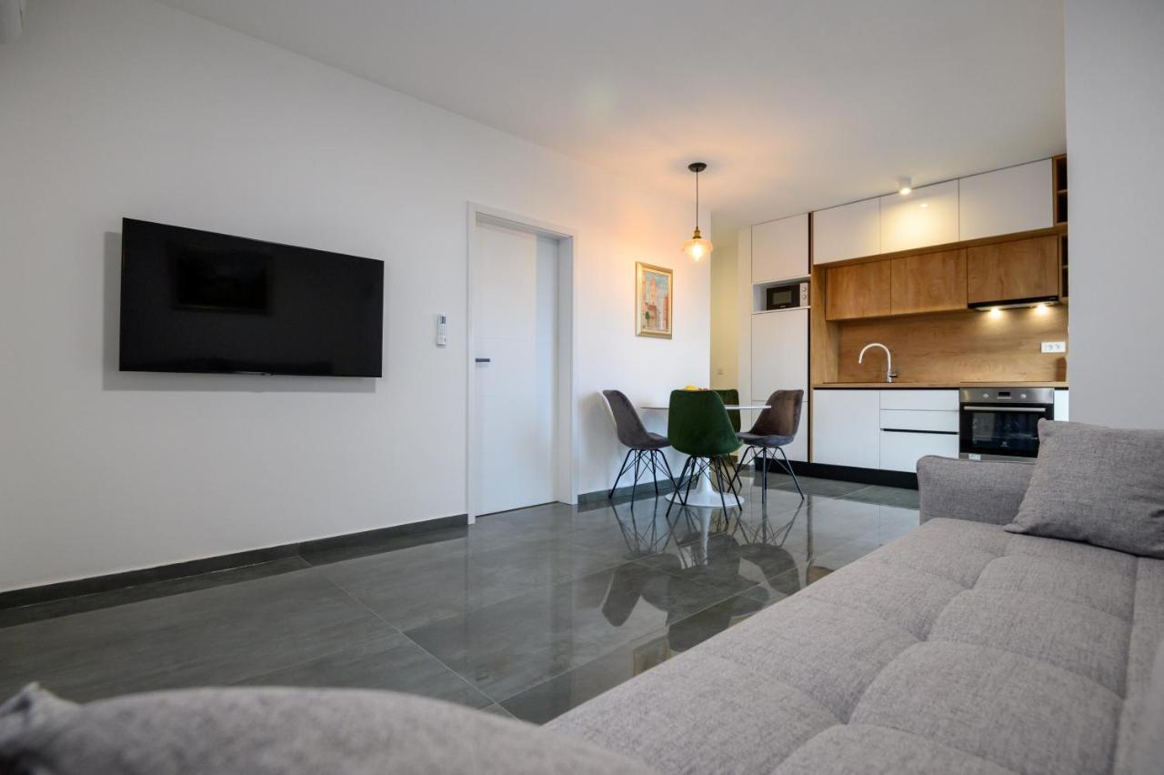 Luxury Apartments Leonika ビビニェ エクステリア 写真